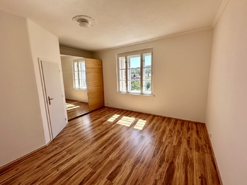 Prodej bytu 2+1 v osobním vlastnictví 57 m², Praha 5 - Velká Chuchle