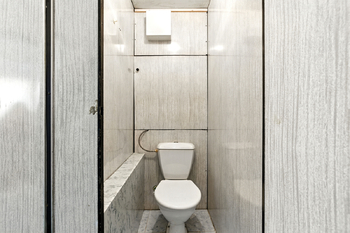 wc - Prodej bytu 3+1 v osobním vlastnictví 70 m², Praha 8 - Karlín