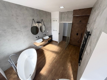Prodej bytu 2+1 v osobním vlastnictví 98 m², Karlovy Vary