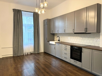 Prodej bytu 2+1 v osobním vlastnictví 98 m², Karlovy Vary