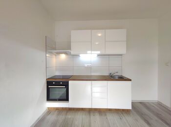 Prodej bytu 1+kk v osobním vlastnictví 32 m², Milovice
