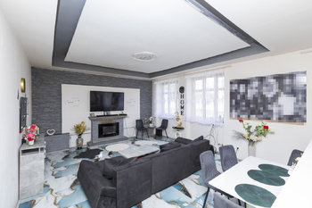 Byt 3+kk v 1 NP - Prodej nájemního domu 435 m², Ústí nad Labem 