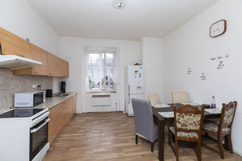 Byt 3+kk v 2 NP - Prodej nájemního domu 435 m², Ústí nad Labem