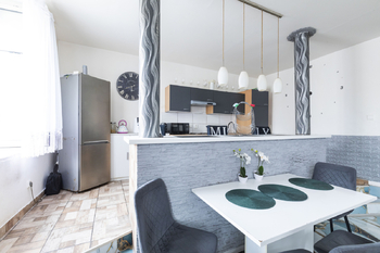 Byt 3+kk v 1 NP - Prodej nájemního domu 435 m², Ústí nad Labem