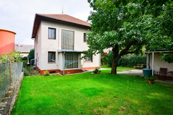 Prodej domu 202 m², Hostivice