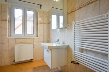 Prodej domu 202 m², Hostivice