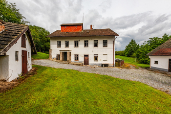 Prodej zemědělského objektu 589 m², Jankov