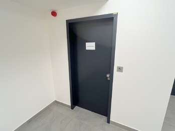 Kočárkárna - Pronájem bytu 2+kk v osobním vlastnictví 57 m², Praha 9 - Vysočany