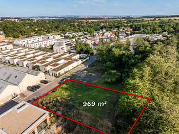 Prodej pozemku 969 m², Praha 6 - Lysolaje