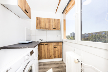 Nová kuchyňská linka - Pronájem bytu 1+1 v osobním vlastnictví 27 m², Most