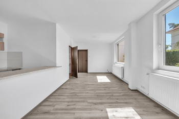 Pronájem obchodních prostor 30 m², Lysá nad Labem