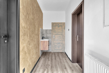 Pronájem obchodních prostor 30 m², Lysá nad Labem