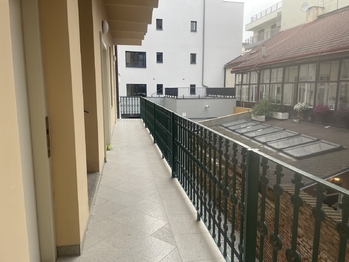 Pronájem bytu 1+1 v osobním vlastnictví 35 m², Praha 2 - Nové Město