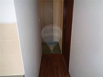 chodba - Pronájem bytu 1+1 v družstevním vlastnictví 33 m², Praha 5 - Radotín