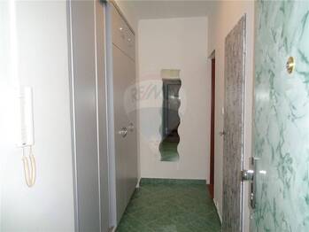 chodba - Pronájem bytu 1+1 v družstevním vlastnictví 33 m², Praha 5 - Radotín
