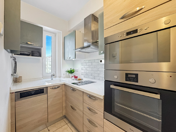 Prodej bytu 3+1 v osobním vlastnictví 84 m², Praha 10 - Vršovice