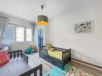 Prodej bytu 3+1 v osobním vlastnictví 84 m², Praha 10 - Vršovice