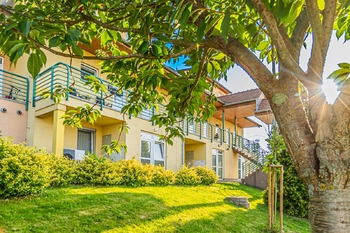 Prodej bytu 2+kk v osobním vlastnictví 51 m², Nehvizdy