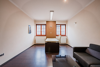 Prodej kancelářských prostor 214 m², Tábor