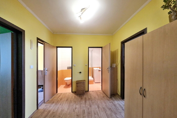 Chodba/hala - Prodej bytu 4+1 v družstevním vlastnictví 88 m², Praha 4 - Chodov