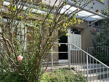 Vchod do domu - Prodej bytu 4+1 v družstevním vlastnictví 88 m², Praha 4 - Chodov