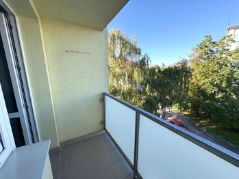 Prodej bytu 3+1 v osobním vlastnictví 63 m², Praha 9 - Újezd nad Lesy