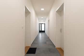 chodba - Pronájem bytu 2+kk v osobním vlastnictví 52 m², Praha 4 - Chodov
