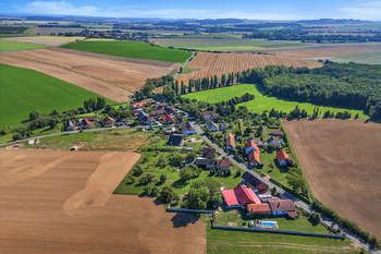 Prodej domu 157 m², Mžany