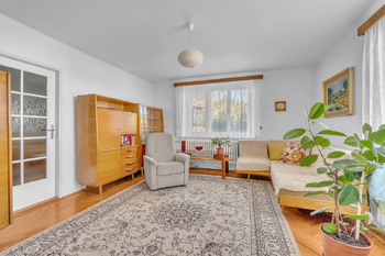 Prodej domu 157 m², Mžany