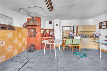 Prodej domu 157 m², Mžany