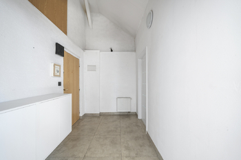 Vstupní chodba - Prodej bytu 3+kk v osobním vlastnictví 64 m², Hradec Králové