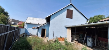 Pohled na dům z dvorku - Prodej domu 38 m², Studnice