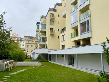 Pronájem bytu 1+kk v osobním vlastnictví 41 m², Praha 7 - Holešovice