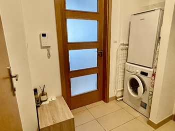 Pronájem bytu 1+kk v osobním vlastnictví 41 m², Praha 7 - Holešovice