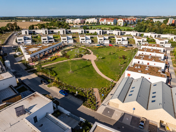 Prodej pozemku 1353 m², Praha 6 - Lysolaje