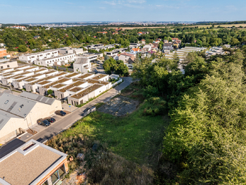 Prodej pozemku 1353 m², Praha 6 - Lysolaje