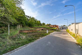 Prodej pozemku 1353 m², Praha 6 - Lysolaje