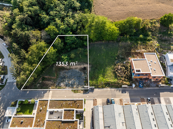 Prodej pozemku 1353 m², Praha 6 - Lysolaje