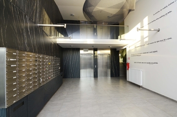 Pronájem bytu 4+kk v družstevním vlastnictví 131 m², Praha 5 - Hlubočepy
