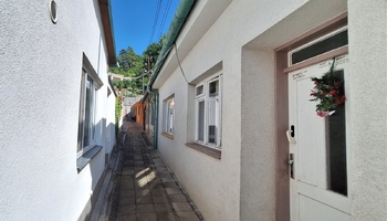 1. dům - Prodej domu 81 m², Rousínov 