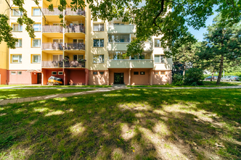 Prodej bytu 5+kk, 78 m², se zaskleným balkónem, v klidné lokalitě, ulice Uzbecká, Brno‑Bohunice - Prodej bytu 5+kk v družstevním vlastnictví 78 m², Brno