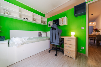 Prodej bytu 5+kk, 78 m², se zaskleným balkónem, v klidné lokalitě, ulice Uzbecká, Brno‑Bohunice - Prodej bytu 5+kk v družstevním vlastnictví 78 m², Brno