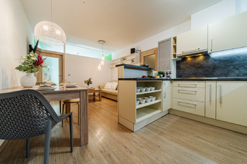 Prodej bytu 5+kk, 78 m², se zaskleným balkónem, v klidné lokalitě, ulice Uzbecká, Brno‑Bohunice - Prodej bytu 5+kk v družstevním vlastnictví 78 m², Brno