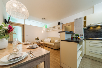 Prodej bytu 5+kk, 78 m², se zaskleným balkónem, v klidné lokalitě, ulice Uzbecká, Brno‑Bohunice - Prodej bytu 5+kk v družstevním vlastnictví 78 m², Brno 