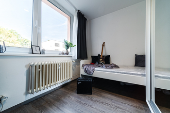 Prodej bytu 5+kk, 78 m², se zaskleným balkónem, v klidné lokalitě, ulice Uzbecká, Brno‑Bohunice - Prodej bytu 5+kk v družstevním vlastnictví 78 m², Brno