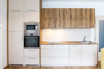  +420 739 604 767 I www.vaclavadamcik.cz I vaclav.adamcik@re-max.cz - Pronájem bytu 1+kk v osobním vlastnictví 42 m², Frýdek-Místek