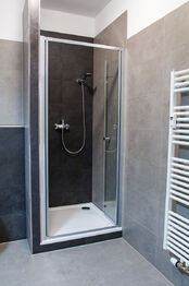  +420 739 604 767 I www.vaclavadamcik.cz I vaclav.adamcik@re-max.cz - Pronájem bytu 1+kk v osobním vlastnictví 42 m², Frýdek-Místek