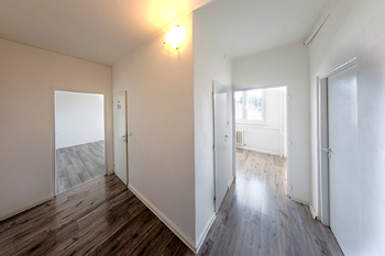 +420 721 415 122 I lucie.krechterova@remax.cz - Prodej bytu 2+1 v družstevním vlastnictví 48 m², Ostrava