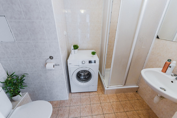 Pronájem bytu 2+kk v osobním vlastnictví 39 m², Praha 8 - Troja