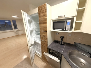 kuchyň - Pronájem bytu 2+kk v osobním vlastnictví 43 m², Praha 10 - Horní Měcholupy